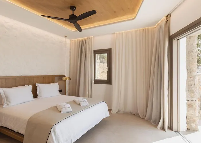 Calma Mykonos * بسارو