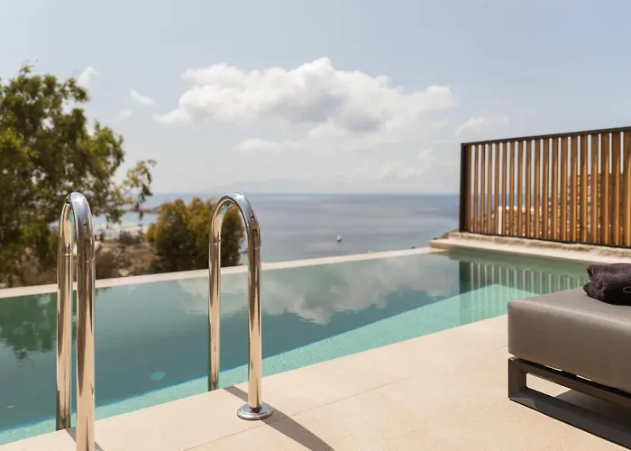 Calma Mykonos * بسارو